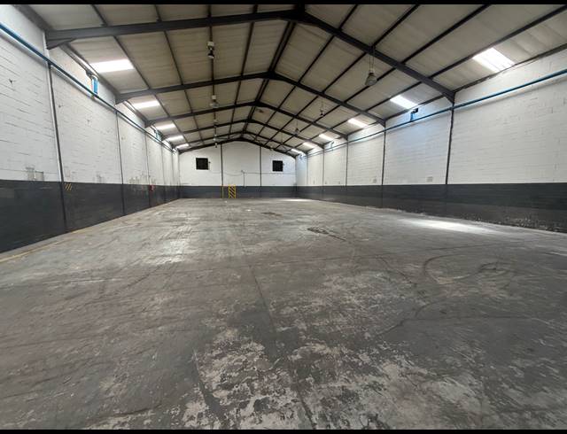 1,200M² WAREHOUSE TO LET IN BLACKHEATH INDUSTRIAL